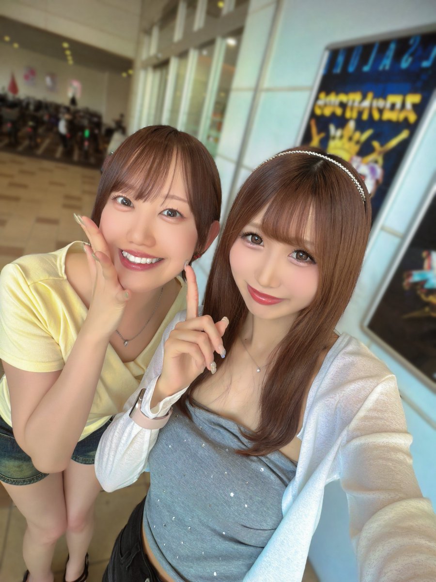 rkmrn55's tweet photo. HOT!HOT!HOT!
第20話の収録終了しましたっ👯‍♀️❤️‍🔥

今日も外はアッチアチ、
実戦もアッチアチチチ！？
https://t.co/UCLraqXi2p様での配信をお楽しみに🎬

店舗様、常連様、
遊びに来てくださった皆さま、
本日もありがとうございました🥺🩷

《 イルサローネ藤井寺店 》様 PR https://t.co/rAnFFXUyZI