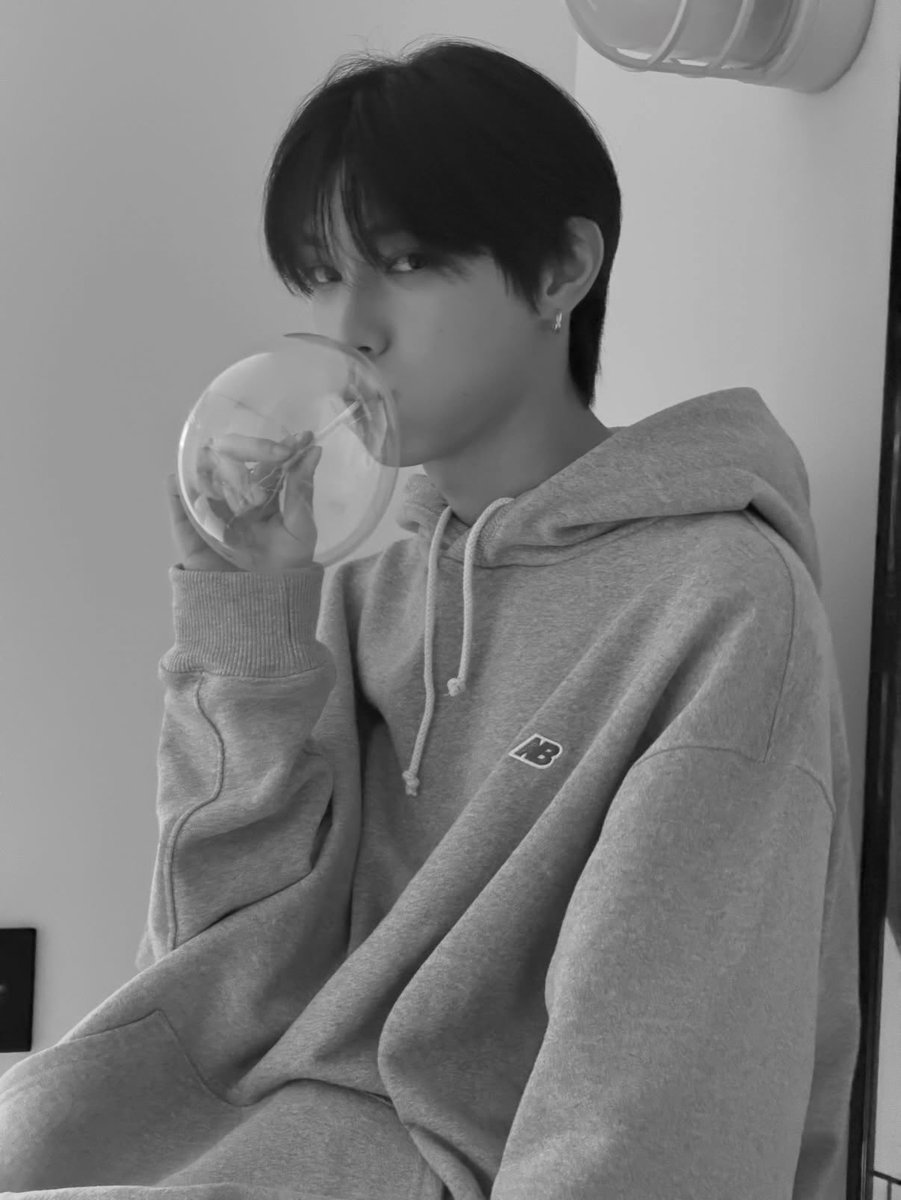 78spj's tweet photo. 흑백립우좋아여.. https://t.co/yW9x5JODTL