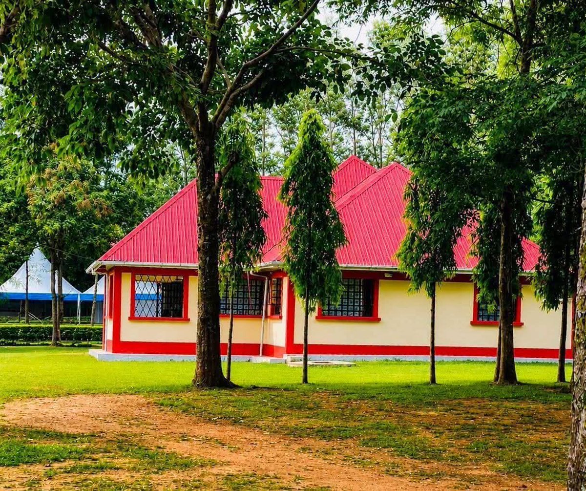 ephraimnjegafan's tweet photo. This house will be a critical symbol of the revolution. Chiding a person for living within their means is foolishness of the highest order. https://t.co/fIcraPJ2ae
