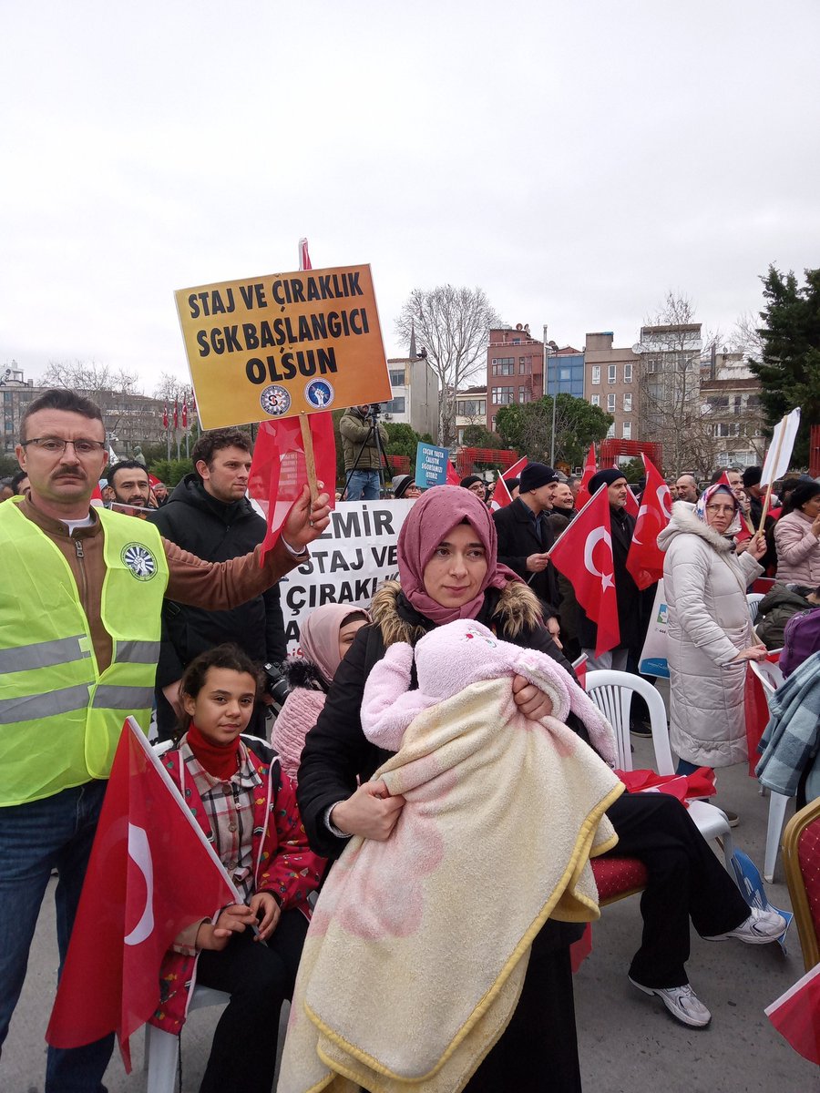 SRTELARZ's tweet photo. Bir gün çalışana Sgk girişi var,aylarca,yıllarca her işde çalıştırılan stajyer ve çıraklara Sgk hakkı yok.

ADALET mi bu?
@tcbestepe
@RTEdijital
@erkanakcay45
@nevintaslicay
@MKalayci42
@MhpTbmmGrubu
@AKKADINGM
Staj Çıraklık Sgk Başlangıcı Olsun 
#StajyerçırağaOmuzVerenKazanır https://t.co/UJgVA0lkXp