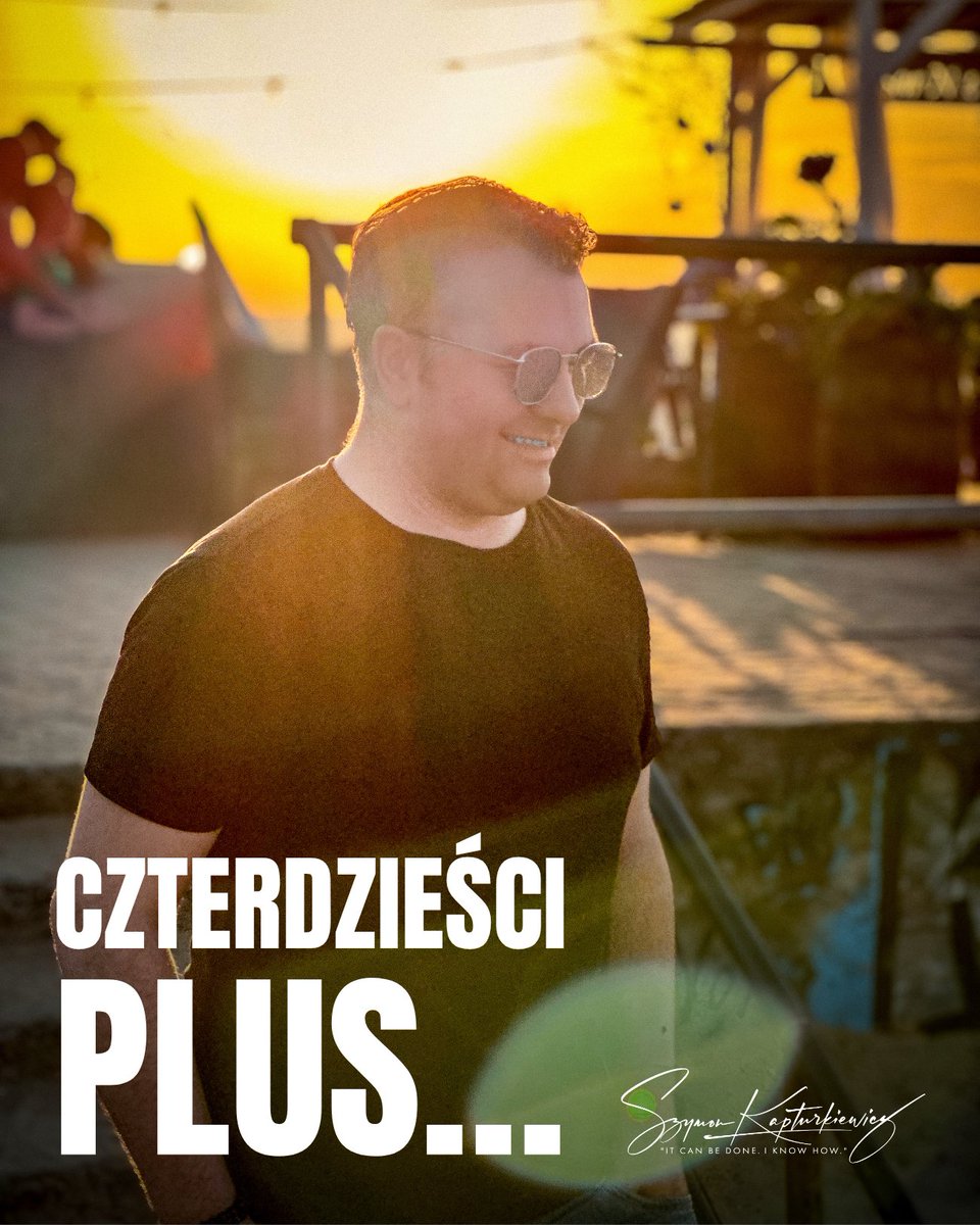 s_kapturkiewicz's tweet photo. Po czterdziestce miało być łatwiej. Nie jest...  Więcej na głowie, choć włosów mniej. Więcej odpowiedzialności, choć czasu mniej.  Dziś mam kolejne urodziny i wiem jedno. Nie warto czekać, aż będzie łatwiej. Warto zrobić pierwszy krok i nie tracić czasu na to, co niczego dobrego nie wnosi.