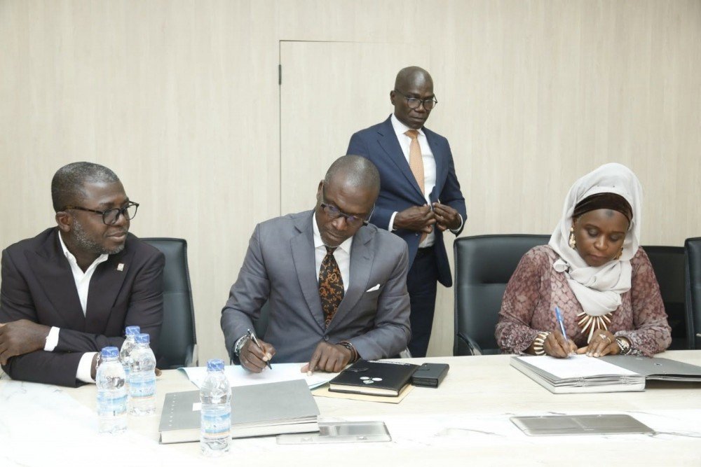 Koaci's tweet photo. Côte d'Ivoire : PETROCI Holding prend officiellement le contrôle des opérations du champ Espoir (CI-26) https://t.co/XoDjGIVEl7