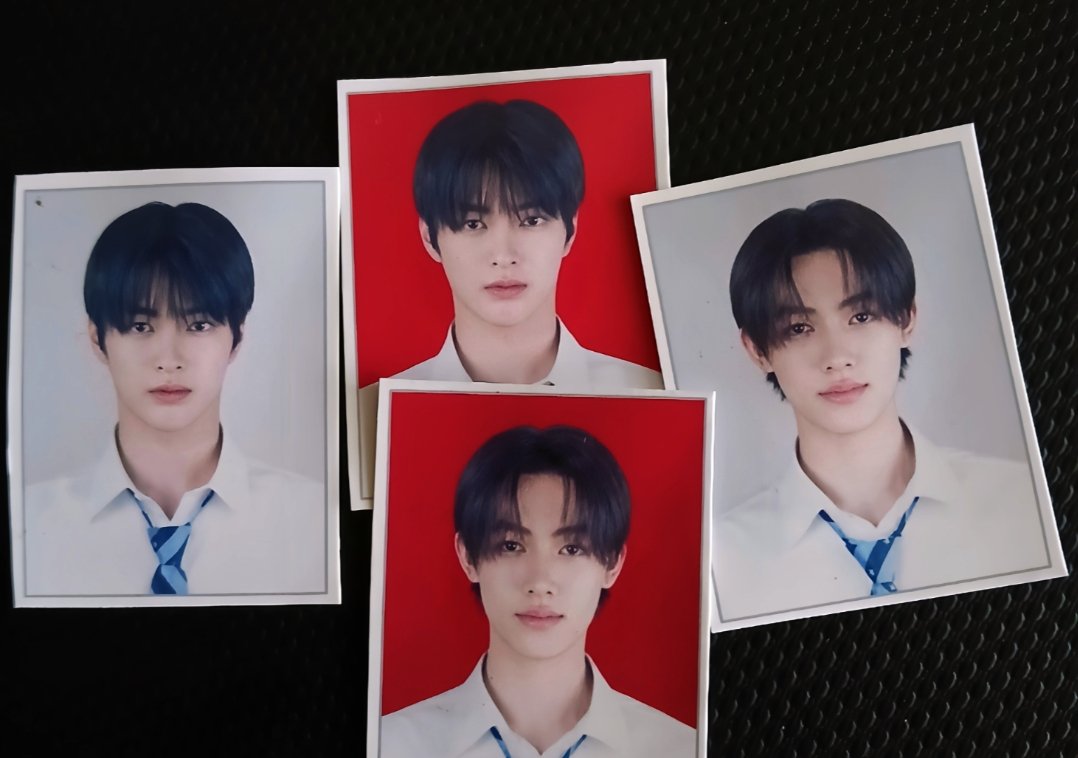5CORT1S's tweet photo. kocak moment hari ini

🐵 : mas mau nyetak foto

👨‍💻 : foto ini ya mba? untung masih saya save banyak yang nyetak dari bg biru, merah banyak. ini siapa mba kalo boleh tau

🐵 : itu cortis mas idol korea 😭

👨‍💻 :  oalah korea padahal mukanya thailand
 
DD KTP EFFECT 😭 TRNYATA BANYAK COER DIDOM GW KENAPA GAK NAMPAK DAHHHH 😭🫵
