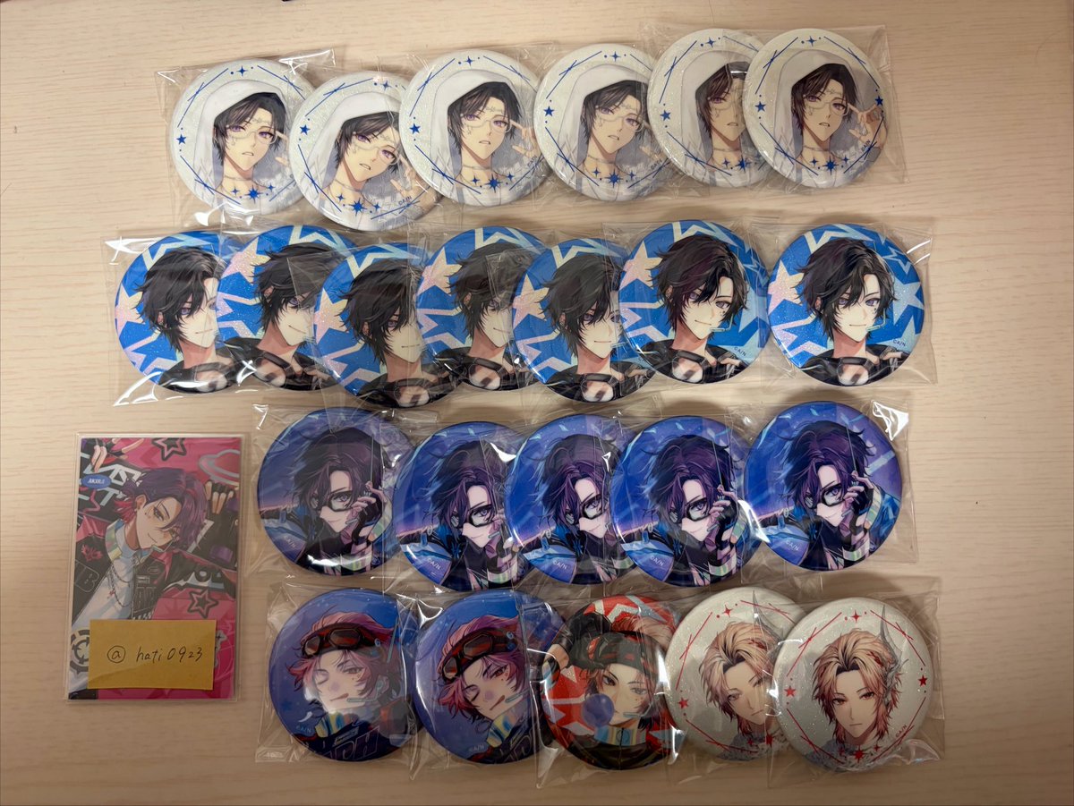 hati0923's tweet photo. 【交換】にじさんじ VOLTACTION 4th Anniversary 缶バッジ アニメイト特典　4周年 ヴォルタ

譲 : 画像1.2.3
求 : 画像4💜中段、特典

郵送希望です。

※まとめての方優先
※ 💜上段を含む取引のみ他1点以上を含めた交換優先

お気軽にお声掛けください🙌 https://t.co/CF960kKIaq