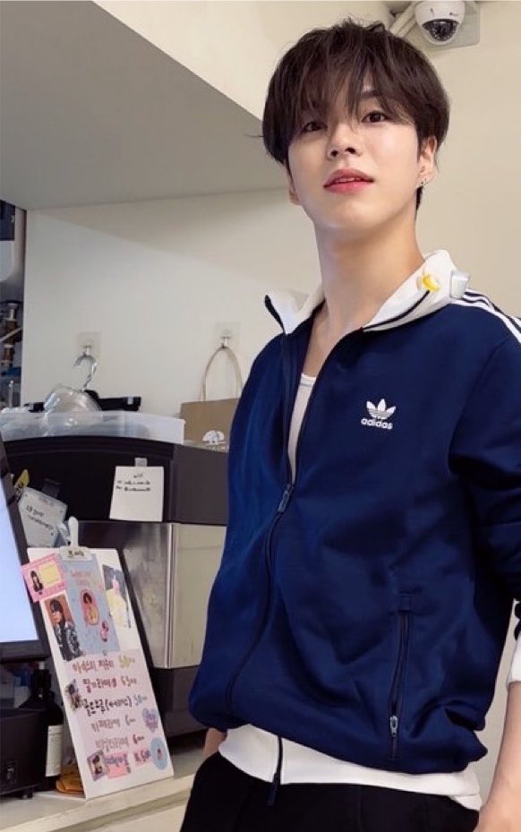 poiik142's tweet photo. 이것도좋은데 https://t.co/V54YaQYVgH