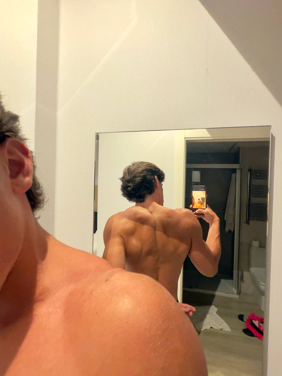 alexmileslp's tweet photo. Back game strong https://t.co/3J5RBZEaG3
