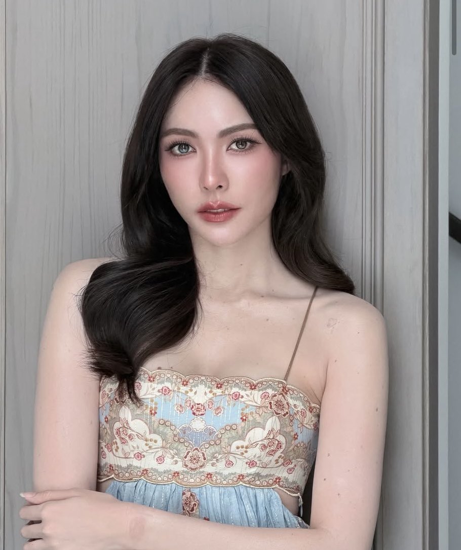 GooddayEnews's tweet photo. สุดยอดมากๆ หลังเปิดจำหน่ายบัตร Dreaming with Charlotte – Charlotte Austin Fan Meeting ในเซี่ยงไฮ้ ประเทศจีน 2026  ของ “ชาล็อต ออสติน”  เพียง 4 นาที บัตร  Sold Out ทุกที่นั่ง  สมมงสาวฮอตสุดๆ 

#CharlotteAsiaTour2026
#CharlotteAustin #ชาล็อตออสติน https://t.co/uiSpQ3ijQC