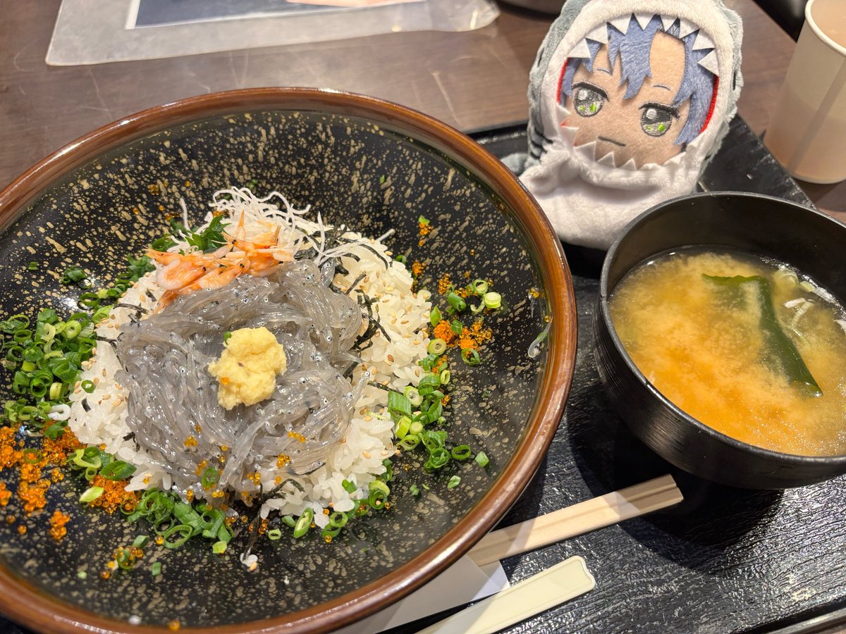 kinokoroad2001's tweet photo. 昨日はみもりちゃんやすがさんと江ノ島行ってきた〜‼️めちゃ楽しかった！マリブコーラ頼んじゃったんだけど映え的にビール🍻とかにすればよかったと思った、マリブのことが好きすぎて……🥴私が体調不良でアフターなしにしてしまったのでまた焼肉よろしくお願いします！ https://t.co/k4p6qUYSKV