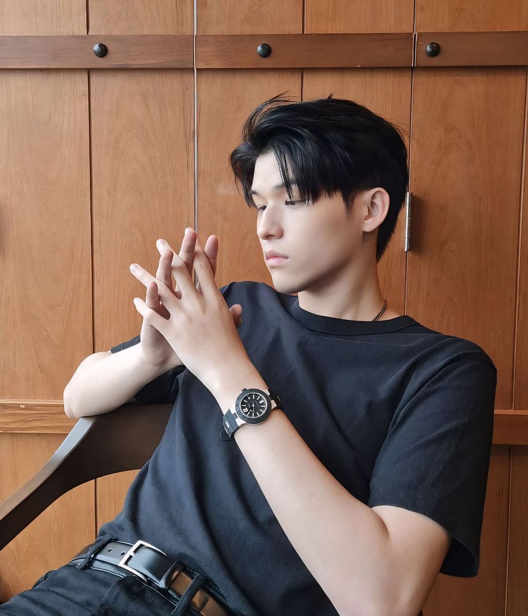 0sisinekoper's tweet photo. งอน😾                                   ง้อ🤙🏻 https://t.co/Tz8qzo3PLK