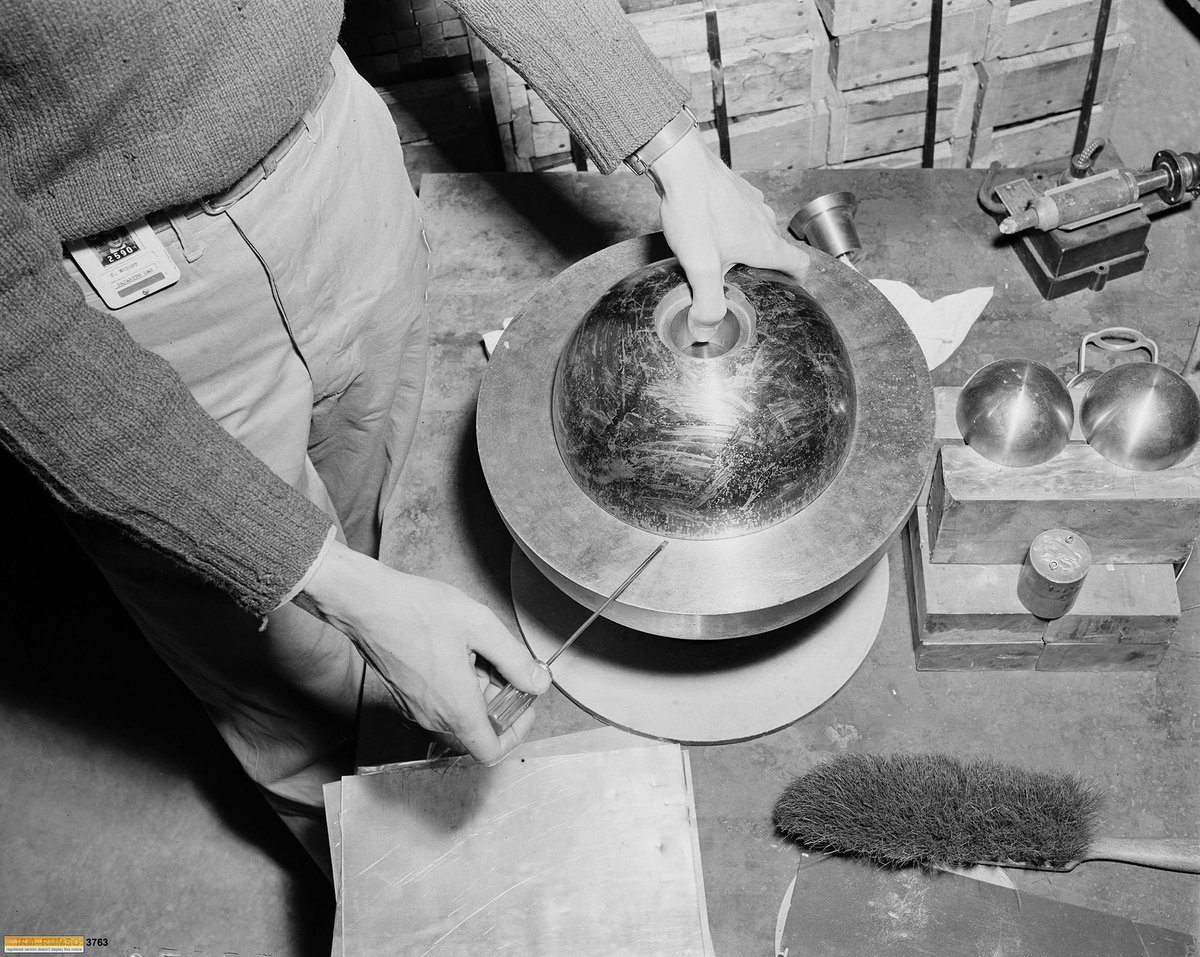 AmitArc7's tweet photo. 💥Demon Core -  6.2 kg spherical plutonium mass from the Manhattan Project. 

It was originally intended for a third ATOMIC BOMB dropped on Japan before the Surrendered. https://t.co/ZQOpGCuUMz