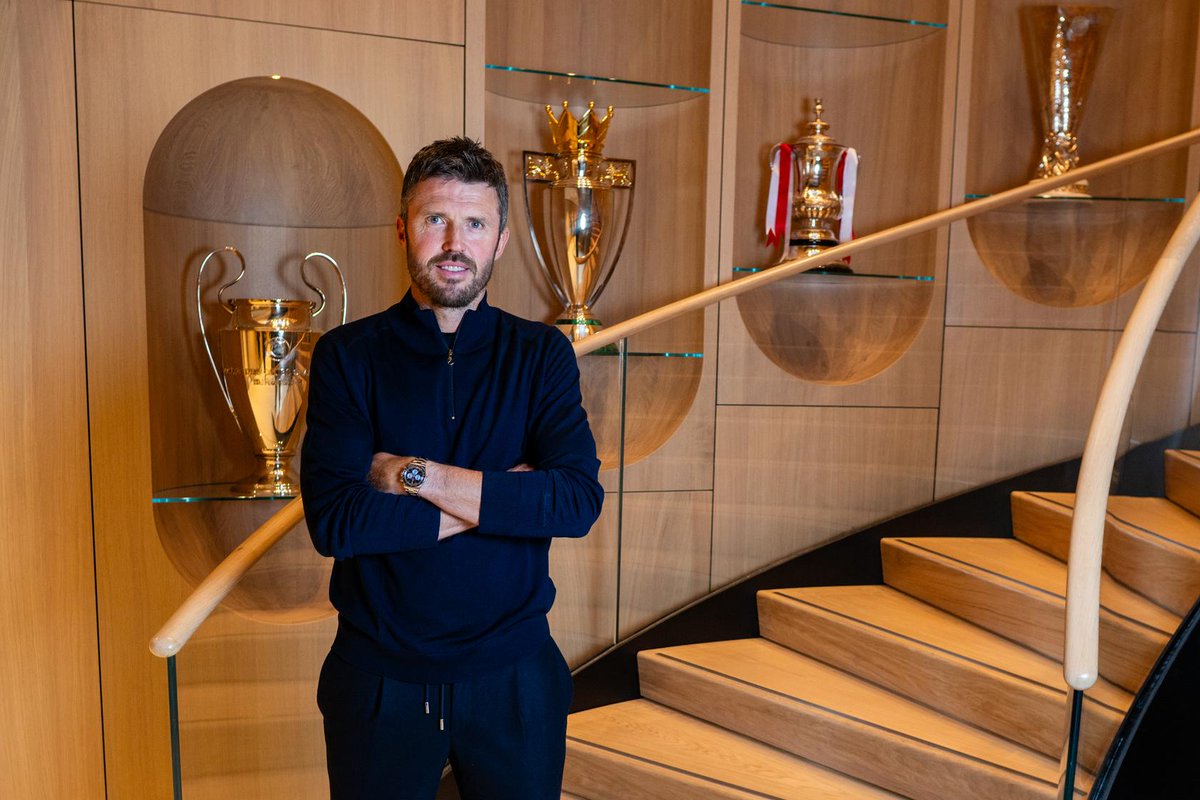 Footballtweet's tweet photo. 🔴👊 Underrated. Undervalued. Underappreciated.

Happy 45th birthday to Michael Carrick, one of the best centre-midfielders of his generation.

And now he passes on his knowledge to Manchester United as their manager. https://t.co/MAWe773jKw