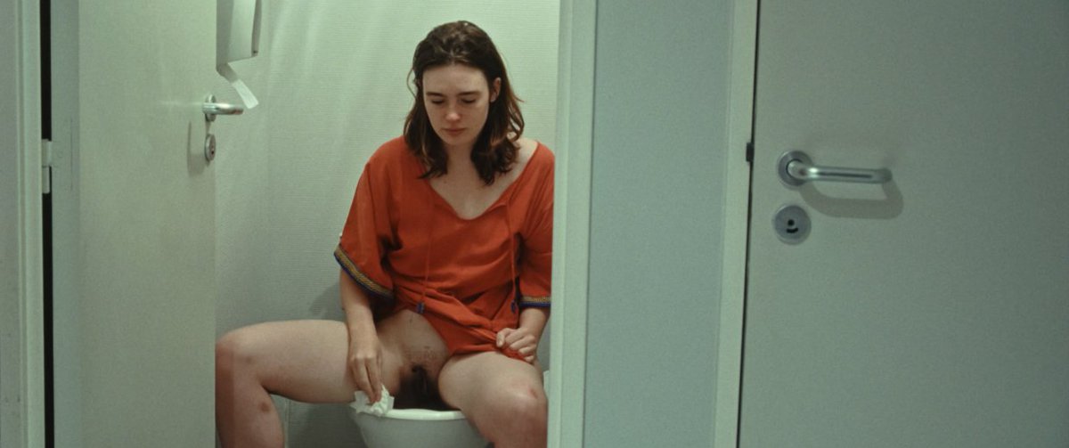 peemovielist's tweet photo. New entry: Mektoub, My Love: Canto Due (2025) | Ophélie (Ophélie Bau) is seen sitting on the toilet. Her crotch is visible as she wipes herself with toilet paper. https://t.co/nS4vzY0wVF #pee #piss #pml #femalepee #explicitpee #girlsontoilet https://t.co/6tBhqRGTdf