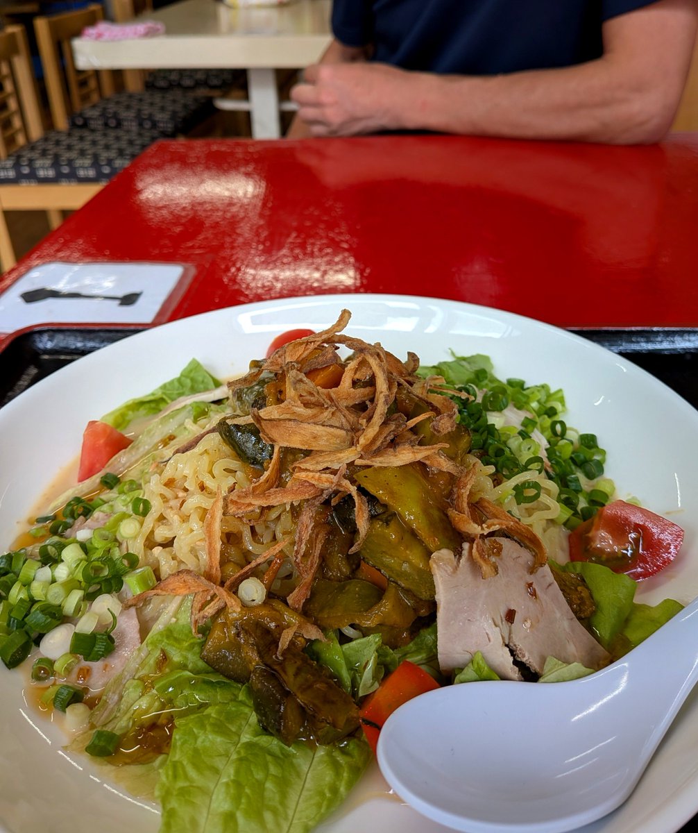 appand_'s tweet photo. 先日〜鉄満堂さんの「オレ達のせんじがら」と「スパイシーヒヤシー中華」食べました。どちらも激ウマでした。何を食べても美味しいお店です。次回は〜お友達も大絶賛の美味しさ満点バジルみそラーメン食べます。

#青森県　#黒石市　#鉄満堂　#みそラーメン　#せんじがら https://t.co/SUjpeGMpNp