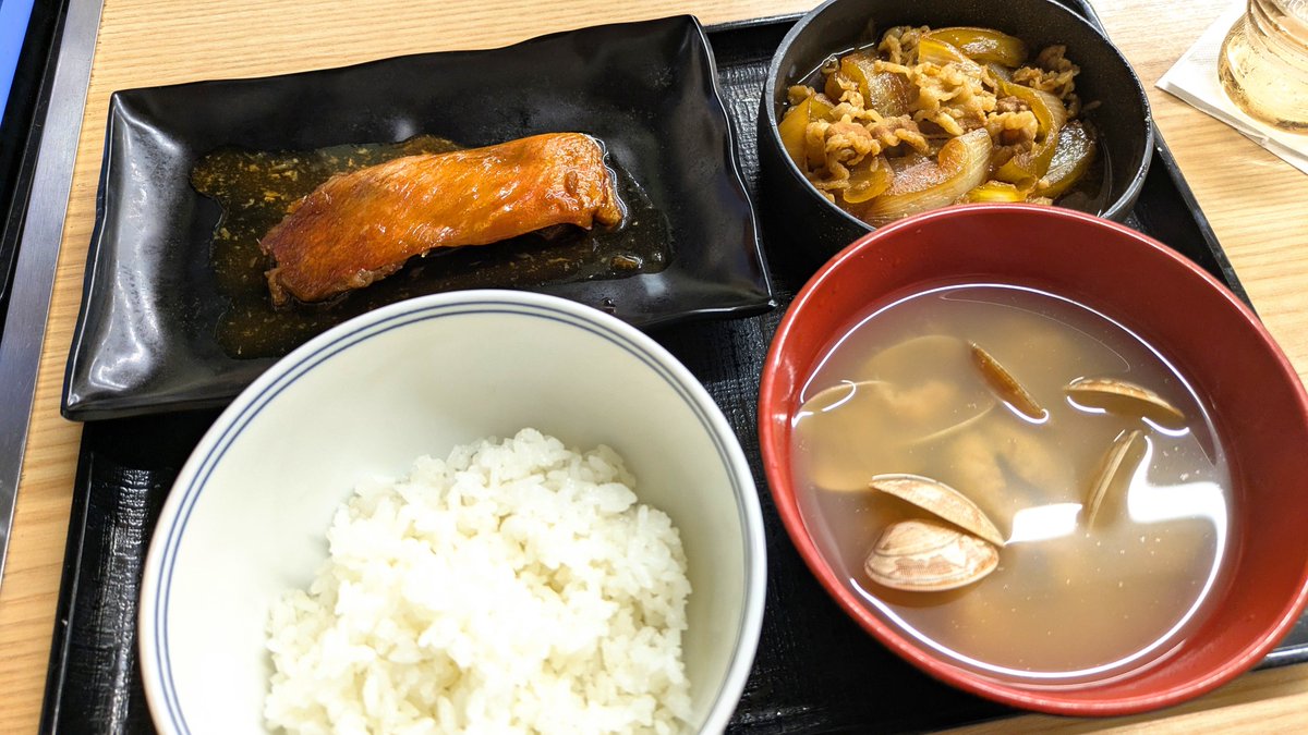 sui_821's tweet photo. 今日の晩ご飯です https://t.co/OOsNMhmnus