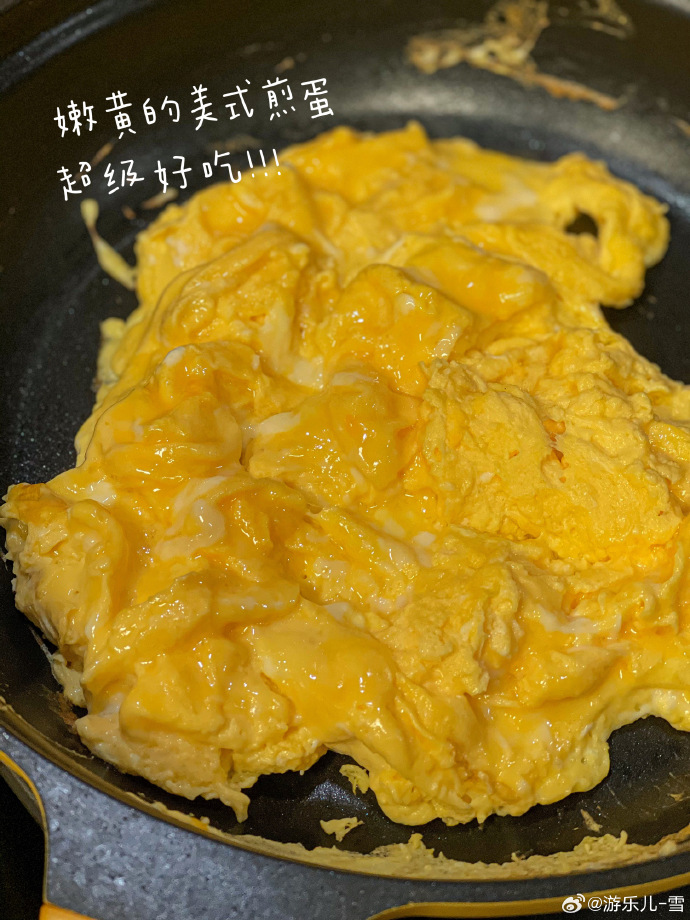 ASamuel22186's tweet photo. Today’s cozy brunch: fluffy scrambled eggs, crispy turkey bacon, and a cup of warm oat latte – small joys make the day nice~ https://t.co/6xiNs6llCb
