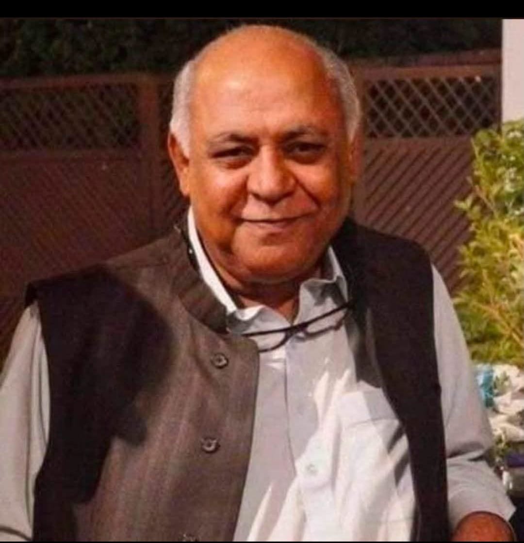 realrazidada's tweet photo. *🫣 رکارڈ کی درستگی کے لیے 🧠*

کیا آپ کو یاد ہے کہ یہ شخص 64 ووٹوں کے ساتھ 36 ووٹ والے سے ہروایا گیا تھا تب عمرانی دور تھا۔ 
تب شعور باجوہ اور فیض کے بوٹ پالش کر رہا تھا۔

*روندے فارم 47 نوں 😎*I just https://t.co/8cfZWP2uWN