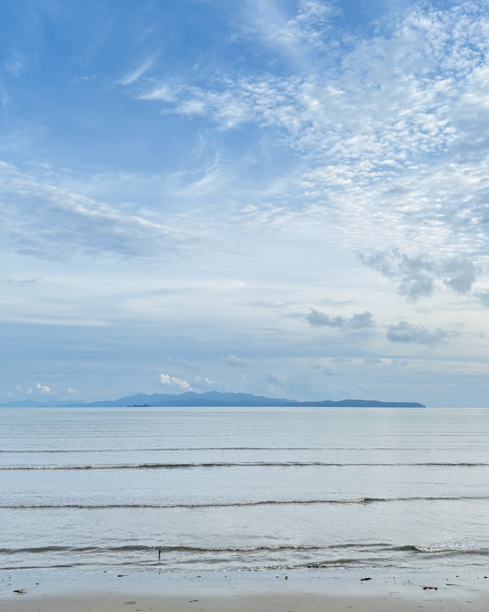 awut_war's tweet photo. เลิกงานแล้ว รับชมสิ่งที่น่าสนใจสักครู่นะครับ
🌊🐟🌅 https://t.co/AYJ7RcxPdc