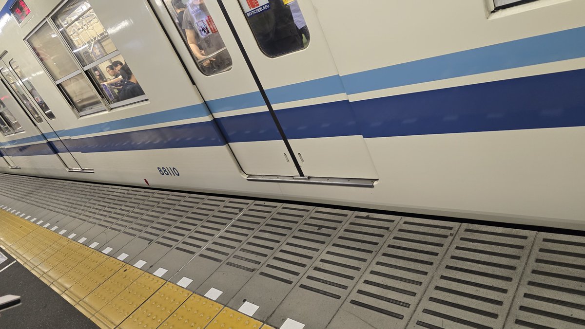 ZUG__TOQ8694's tweet photo. 乗車電 81110F https://t.co/p8rxG4eBak