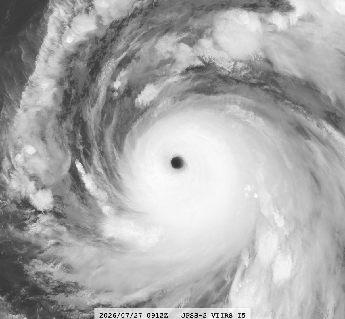 zeb199818's tweet photo. #07E Hurricane #GENEVIEVE
Satellite: #NOAA21 #JPSS2 #VIIRS
Channel : I5 (11.45 µm) 375-m
Time : 2026/07/27 0912Z
Eye Temp : 25.41 °C
Data Source : Amazon S3 Bucket SDR
CPA : ~200 km https://t.co/VzNemFUMvj