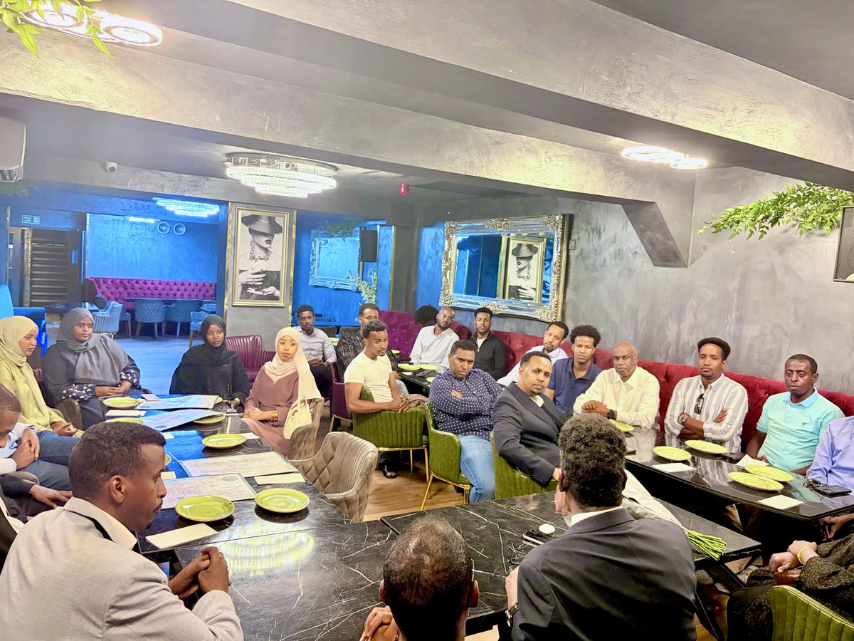 AMohaidinAhmed's tweet photo. An absolute pleasure meeting our incredible @SIMADUniversity alumni in London! 
Inspiring to hear their success stories & see their positive impact across the UK. I was proud to share SIMAD’s #StrategicPlan2030, highlighting our focus on quality education, research, innovation, and global partnerships.
Thank you for the warm reception and hospitality. Wishing our #SIMADFamily continued success. 
#SIMADAlumni #HigherEducation #LondonGathering