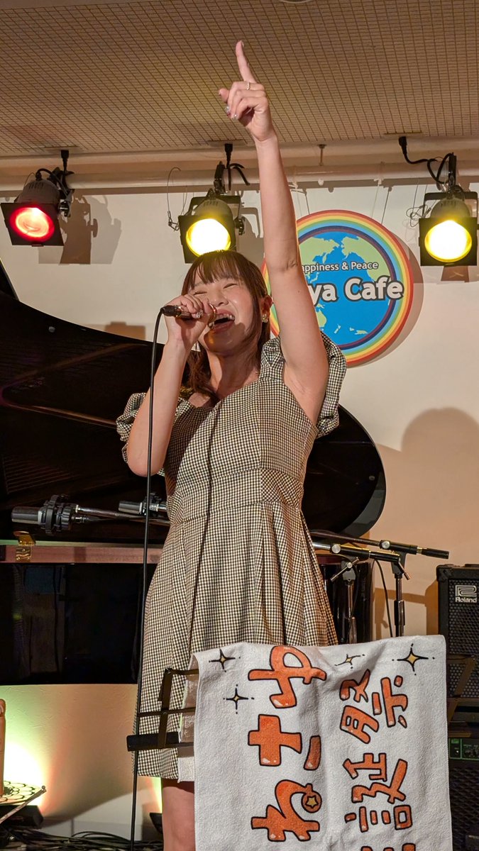 NIST8's tweet photo. 2026.07.26 Music with your smile vol.52 @Miiya cafe
久々のMiiya Cafe, 今回は熱いメンバーが多くで最高の盛り上がりになりました🤗
前日の大塚〇でのライブとはほぼ被り無しのセトリで２日間存分に楽しませていただきました💖
#ちょねさゆ
#ちょねライブ
@sayusing https://t.co/kXzJ1DqmU0