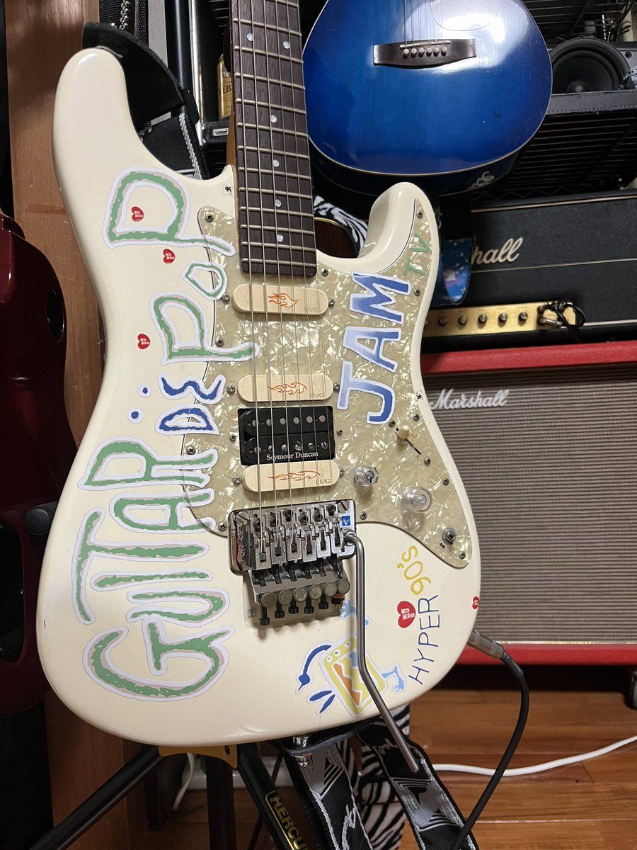DOJO01577493's tweet photo. 久々に引っ張り出して弾いてみる

…ええやん！✨

#JAM
#シングルコイル https://t.co/mepffKY6Xv