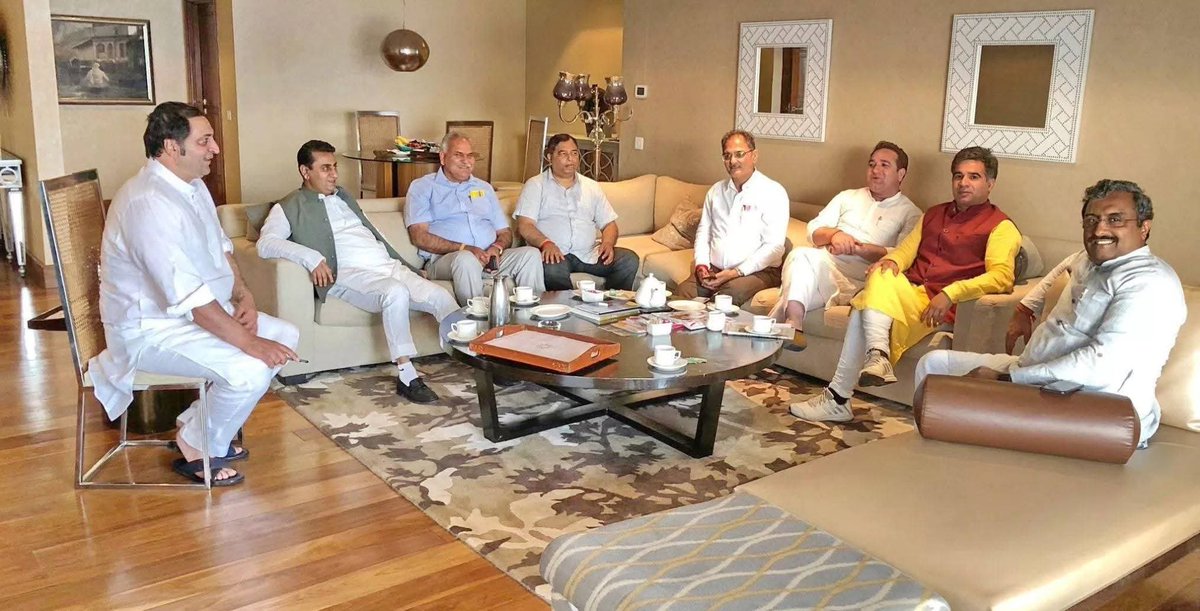 JunaidMagray3's tweet photo. @sajadlone @Sunil_SharmaBJP And you are dalal of bjp in what capacity you got post of minister in jk https://t.co/NJlidSAog5