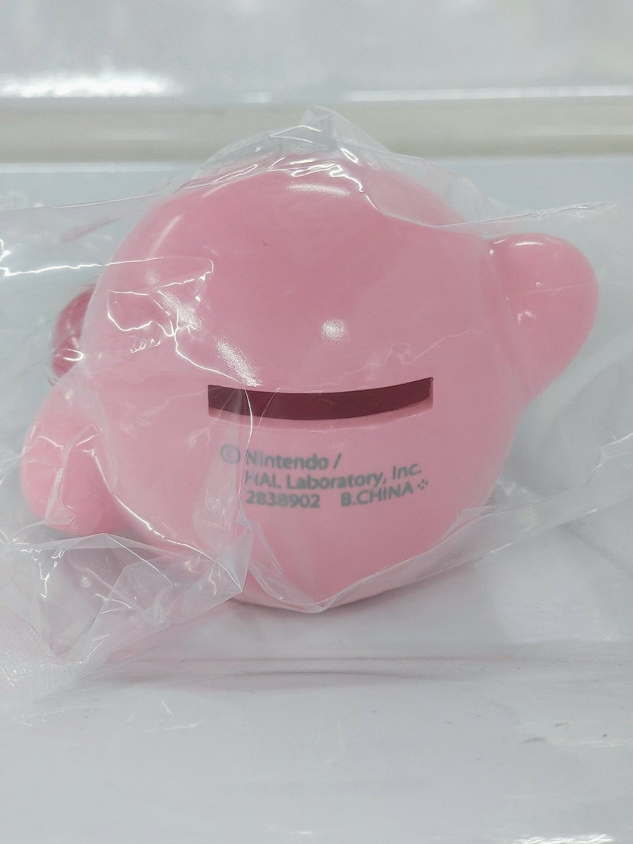 _aoshi_blue4_'s tweet photo. カービィのミニ貯金箱💰
置くだけでも可愛��商品⭐͟͟͞͞= ͟͟͞͞=('〇'-  )ﾄﾞﾝｯ https://t.co/fTpP6gkbvw