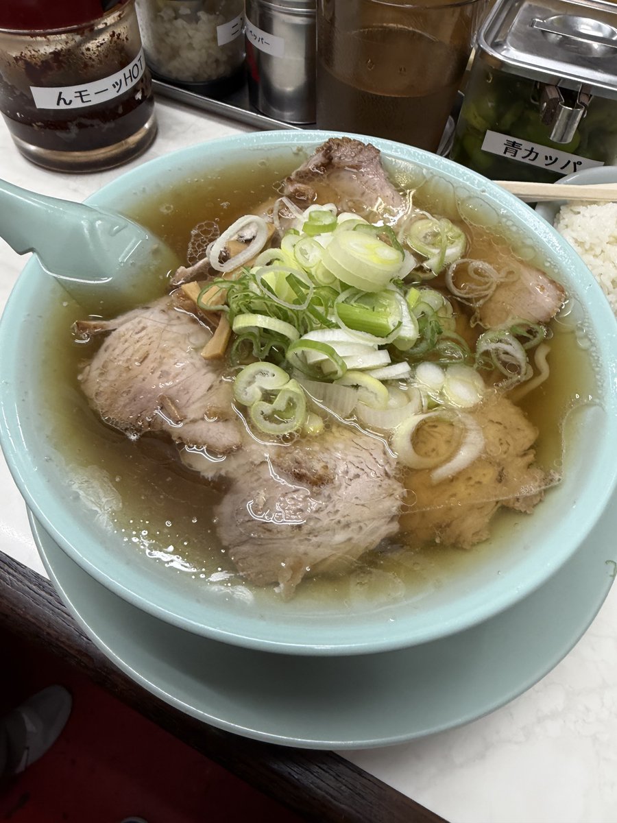 moruo_hsfr's tweet photo. 決起集会の日、オープンプラクティスもあるし、会社休もうとしたら前日から福岡出張の日だった。。
フリーズ⛄️
え。。

とりあえずラーメン食うか🍜

#新橋
#ニューともちん
#沁みた https://t.co/MCv5avVUpR
