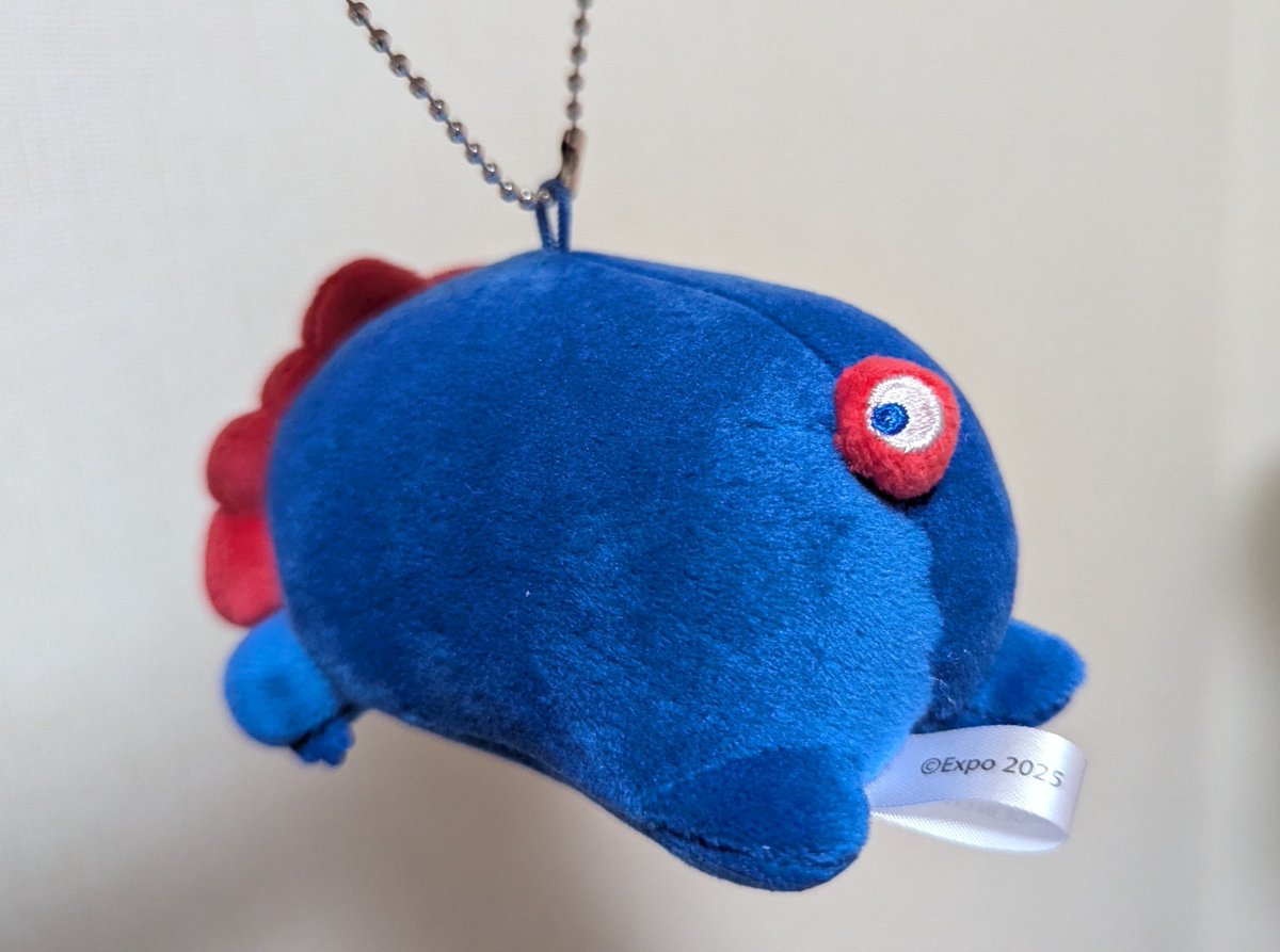 yumi_front's tweet photo. ミャクミャクもっちり横ミニサイズをてにいれた！
#ミャクミャク https://t.co/jPBPA9qEaT