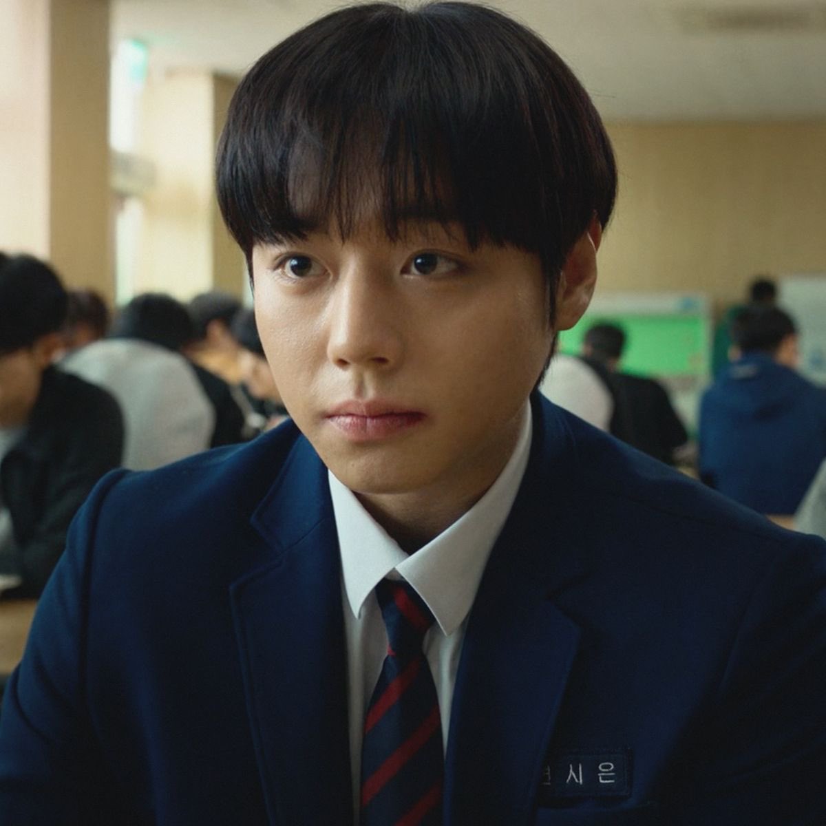 dust__ty's tweet photo. 연시은이 잘못해서 금성제 화났을 때 화 풀기까지 10분 걸릴 듯 그냥 아무 말 안 하고 옆에서 이러고 있으면 알아서 화 품 https://t.co/P6zkVSSwZv