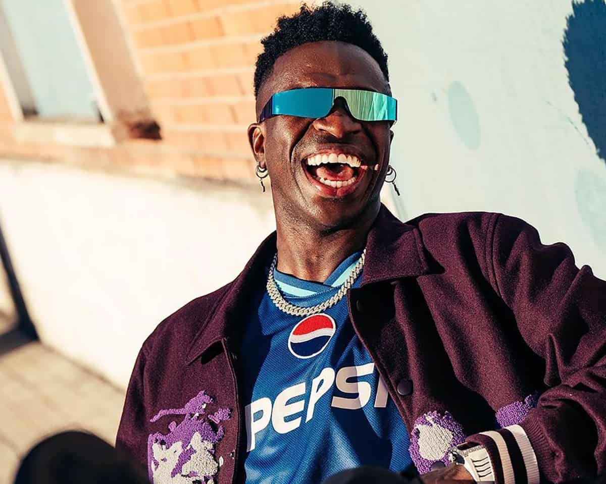MadridXtra's tweet photo. 🚨🤑 Vinicius Jr was the footballer with the 2nd most brand deals at the World Cup (17), after Neymar:

• CLEAR
• Omo
• Gatorade
• Rexona
• PlayStation
• Betnacional
• Vivo
• Prada
• VisitDubai 
• Boss
• UNESCO
• NIKE
• Havaianas
• VISA
• Marriott Bonvoy
• FORTNITE
• LEGO