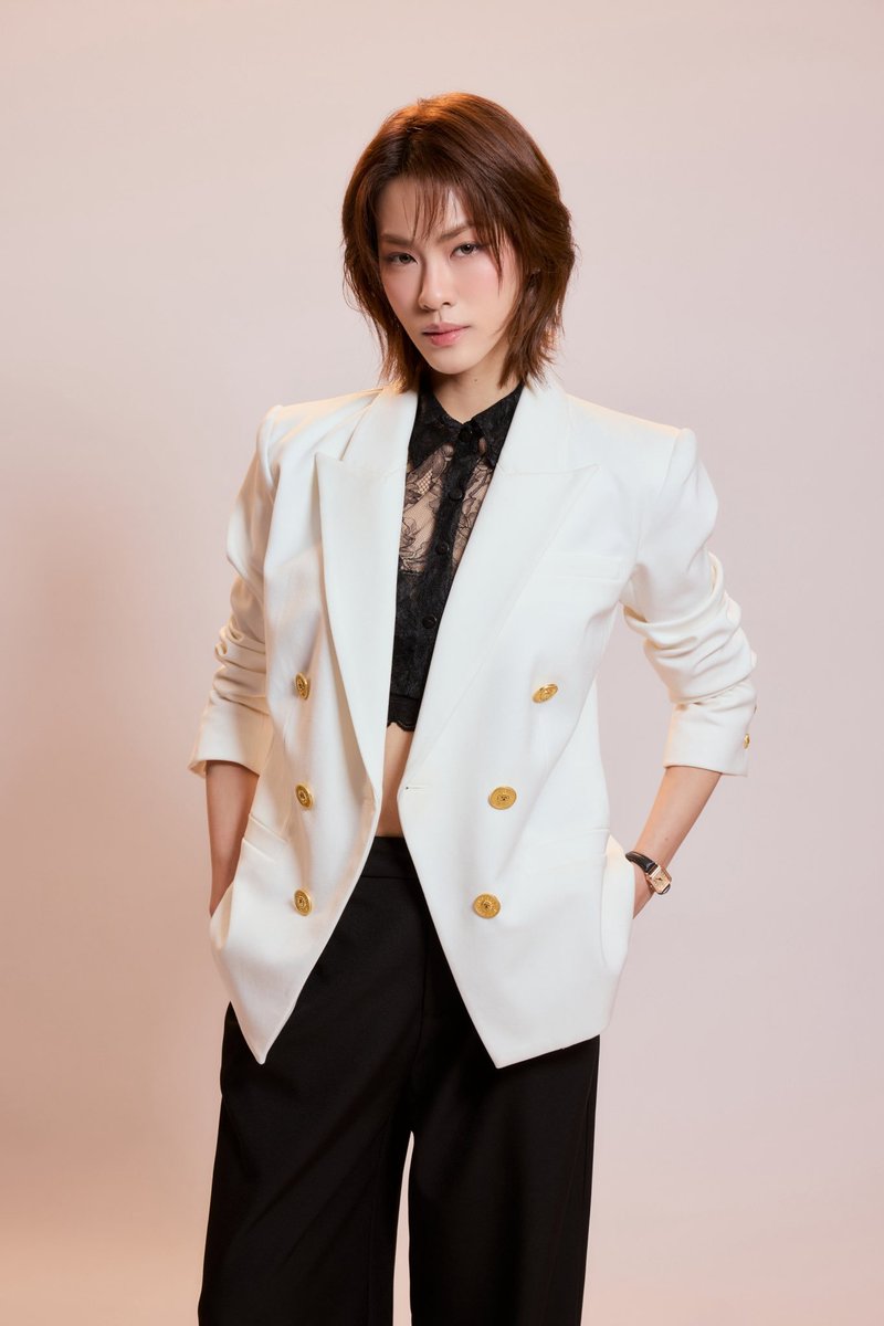 Flowerofmemory9's tweet photo. ในฐานะนักเขียน รู้สึกประทับใจและภูมิใจจังเลยค่ะ ทั้งรายชื่อนักแสดงและ Trailer ที่ออกมา อยากขอบคุณ ผกก. และทีมงานทุกส่วนจริงๆ 🙏🥹

EMIBONNIE MOONSHADOW TRAILER

​#MoonshadowSeries 
#EmiBonnie #filmracha https://t.co/KpGeMm1GyQ