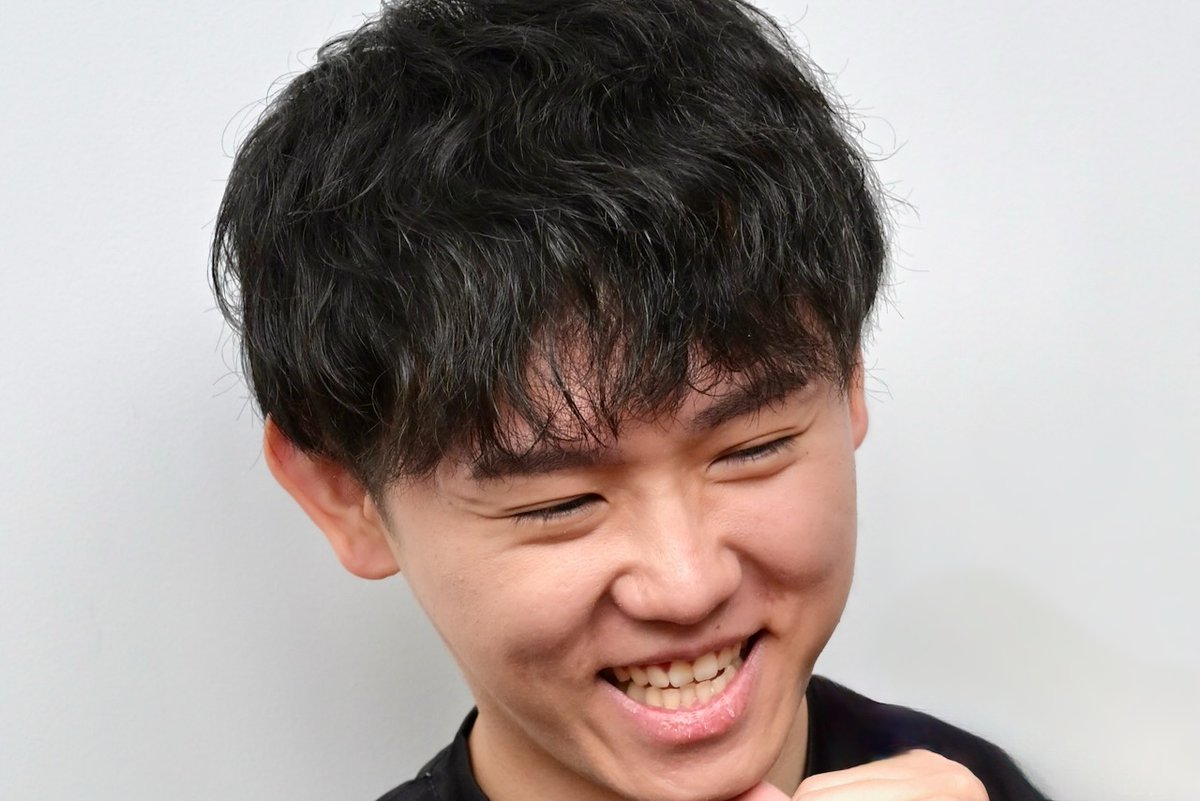 eSportsWorld_'s tweet photo. 【SFL2026出場チームインタビュー Crazy Raccoon】
どぐら「3年目の正直、絶対に優勝します！」

✅4人全員がメインキャラ2年目の練度に
✅筋トレでどぐらの集中力と反応速度も向上？
✅「誰が大将でも20点を取れる」CRの強みと課題

#CRWIN #SFリーグ

https://t.co/KR9fmC4A5l https://t.co/jrvJCXxaEf