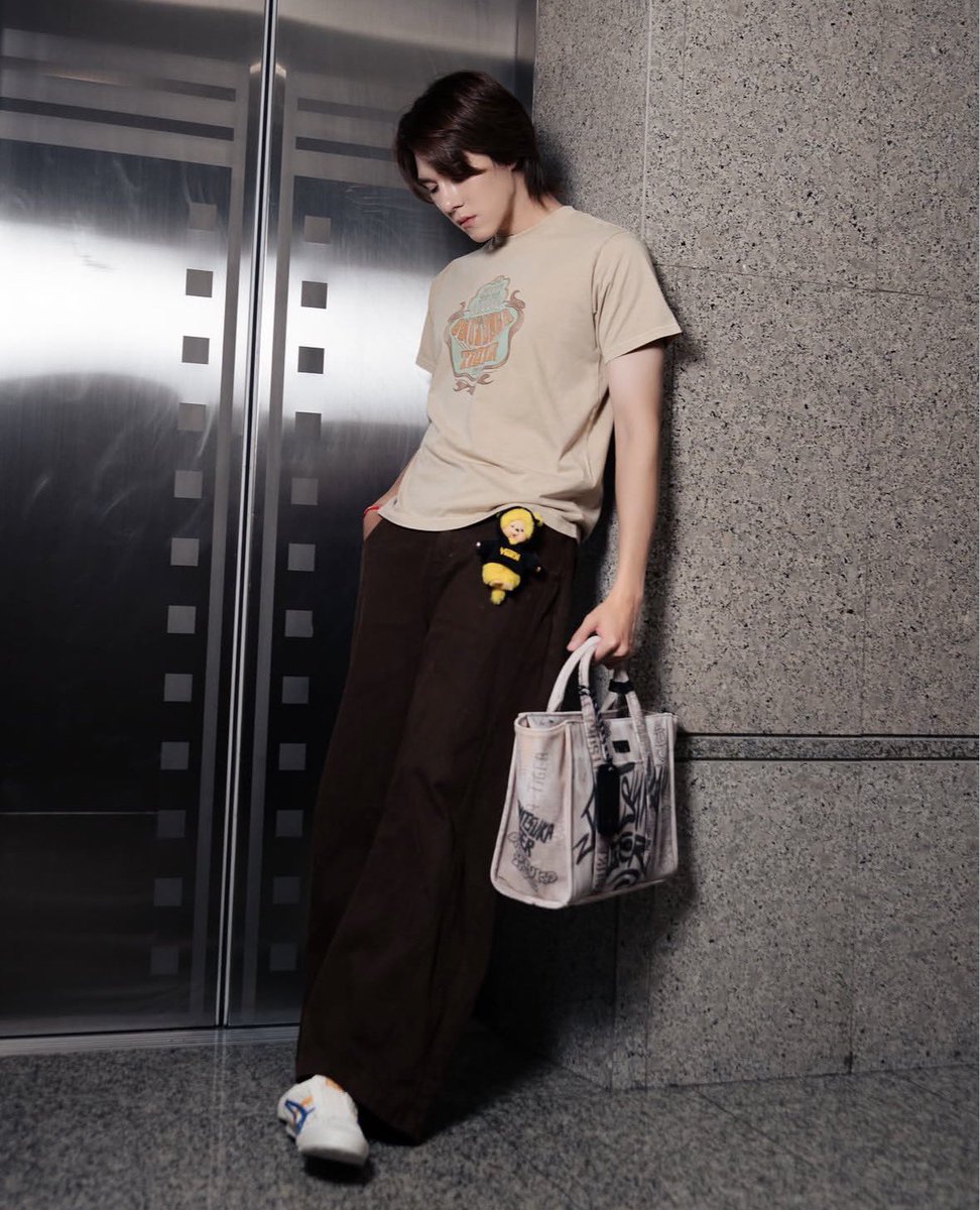 hirunkitfans's tweet photo. 27.07.2026
📷 IG post: hirunkit_

Nani looks absolutely amazing in Onitsuka Tiger💛!!

#OnitsukaTiger 

── #hirunkit_ @Hirunkit_
#kotae
#คำตอบของนานิ

🔗 https://t.co/EQr7pAHlKO https://t.co/v1Ct5spcnB