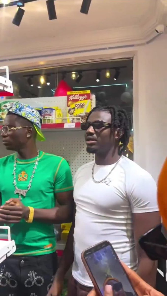 GuyMr10's tweet photo. Celebrities really turned up for King Mitchy Supermarket Launch yesterday 😳🔥 https://t.co/tqF9SXmNHO