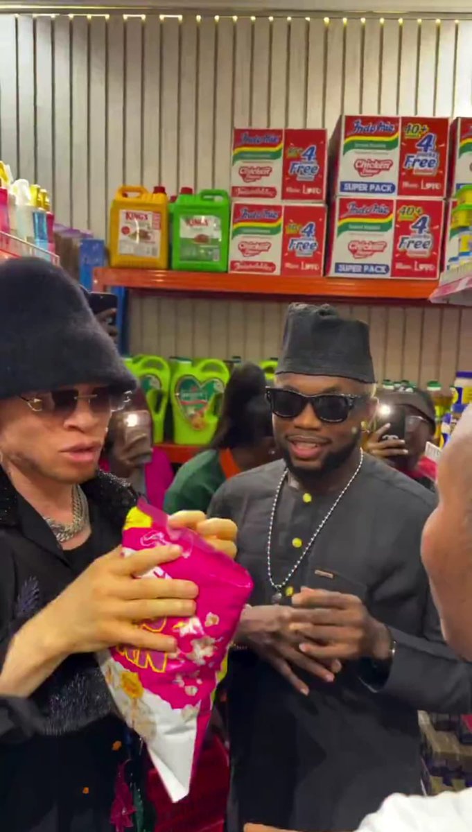 GuyMr10's tweet photo. Celebrities really turned up for King Mitchy Supermarket Launch yesterday 😳🔥 https://t.co/tqF9SXmNHO