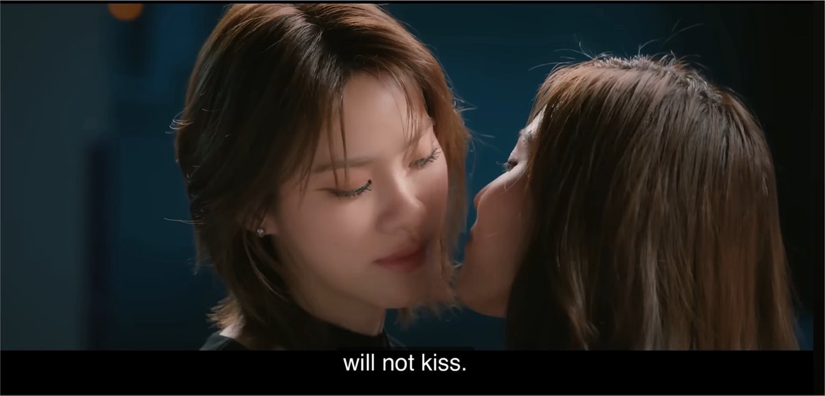 jmjtots's tweet photo. i wonder why chan thought of the no kissing (on the lips) rule though,,, probably scared to fall in love?

EMIBONNIE MOONSHADOW TRAILER #MoonshadowSeries https://t.co/IPHrYt30iB