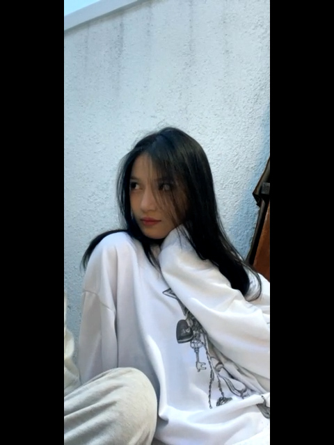 rikiemde's tweet photo. Makasih cantik @A_VirgiJKT48 udh live IDN. Semangat kegiatannya and have fun yaa.
Jaga kesehatan yaa kmuuu๐
#AstrelLive https://t.co/b2cB92AbWF