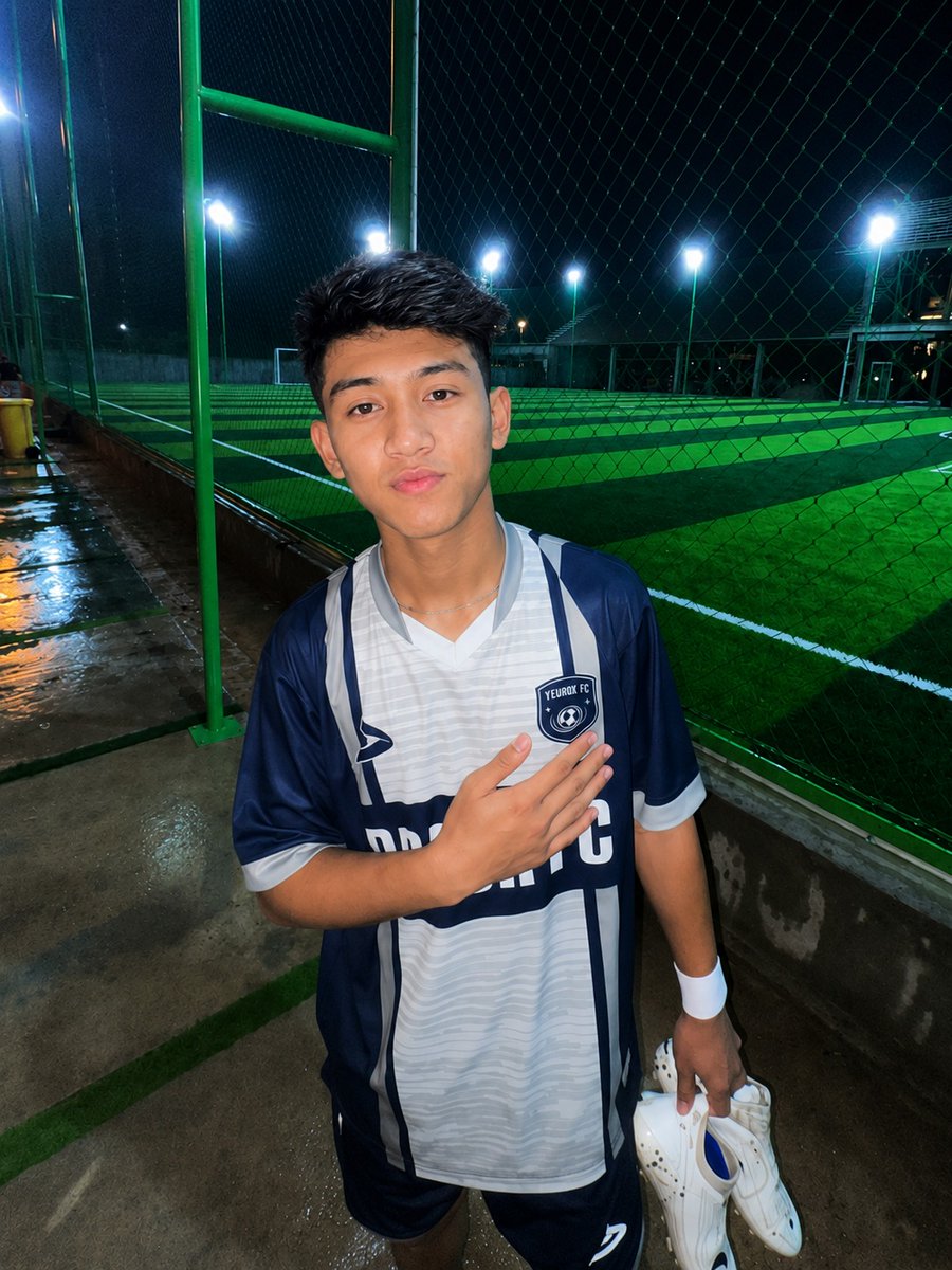 kenz0hr's tweet photo. sering ngeshot bola berefek ama crottnya jauh... https://t.co/jDmDN3y1Zh