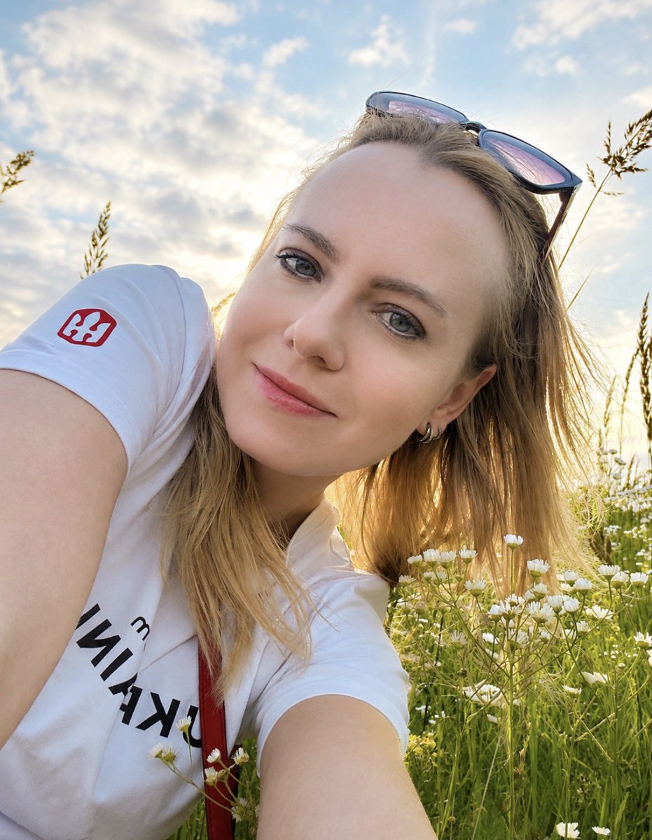 angelshalagina's tweet photo. Sending hugs from Ukraine💙💛

Thank you
For staying with us
Through it all.

#ukraine #ukrainians #ukrainiangirl #ukrainerussiawar #ukrainian https://t.co/3PqTtZ8LNc
