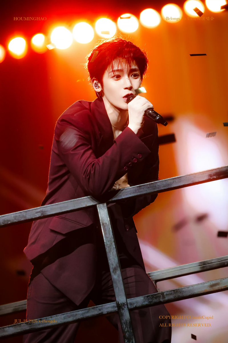 1sing2_'s tweet photo. 이거 뭐 끼발 남자가 너무좋은느낌을줌
(에미넴좋은느낌짤) https://t.co/OU9D9RPTux