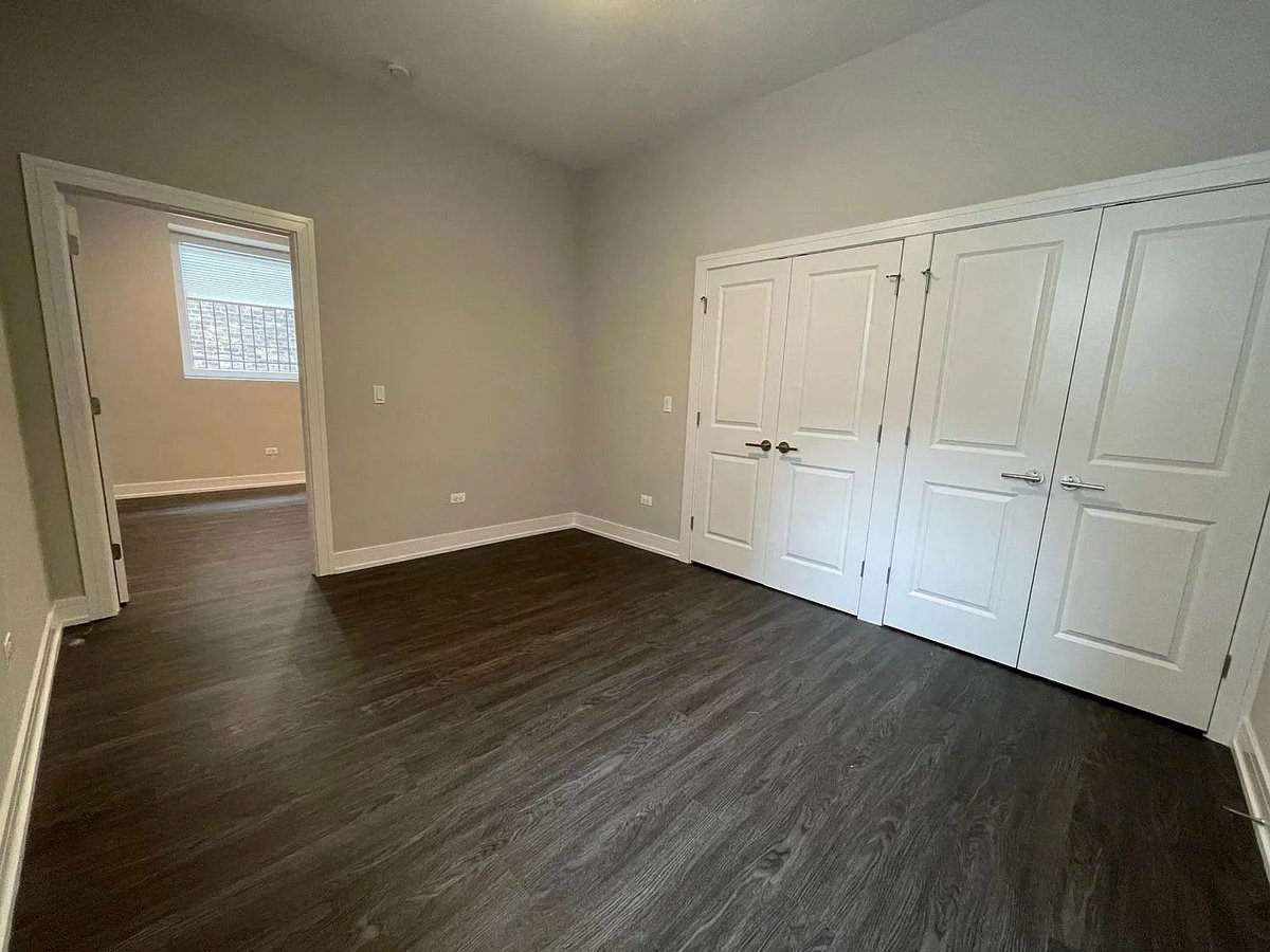 CaganManagement's tweet photo. 📍1730 W Greenleaf Ave 📍

🔑 Rogers Park neighborhood
🔑 Modern 1 bedroom apartment
🔑 Stainless steel appliances + dishwasher
🔑 In-unit washer/dryer
🔑 Central heat &amp; A/C
🔑 Single elevator
🔑 Pet friendly

📱 (618) 677-5728 (call/text)
✉️ cagan.rogerspark@rentlife.com https://t.co/uj3DvJNWjc