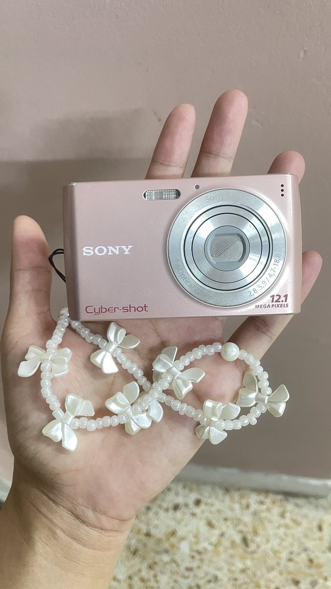itimnomlover77's tweet photo. ขายต่อกล้องดิจิตอล รุ่นSony เพราะไม่ค่อยได้ใช้ค่ะ 1590บาท ลดได้อีกน้า มาขอดูเพิ่มเติมอีกได้ #กล้องดิจิตอล #กล้องดิจิตอลมือสอง https://t.co/77nbDa6DlB