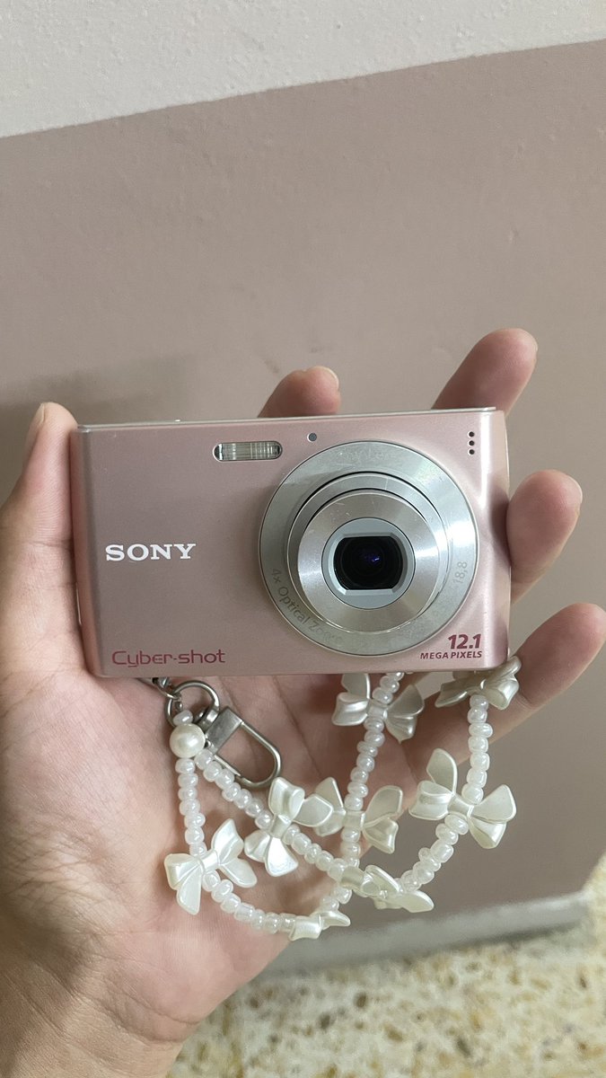 itimnomlover77's tweet photo. ขายต่อกล้องดิจิตอล รุ่นSony เพราะไม่ค่อยได้ใช้ค่ะ 1590บาท ลดได้อีกน้า มาขอดูเพิ่มเติมอีกได้ #กล้องดิจิตอล #กล้องดิจิตอลมือสอง https://t.co/77nbDa6DlB