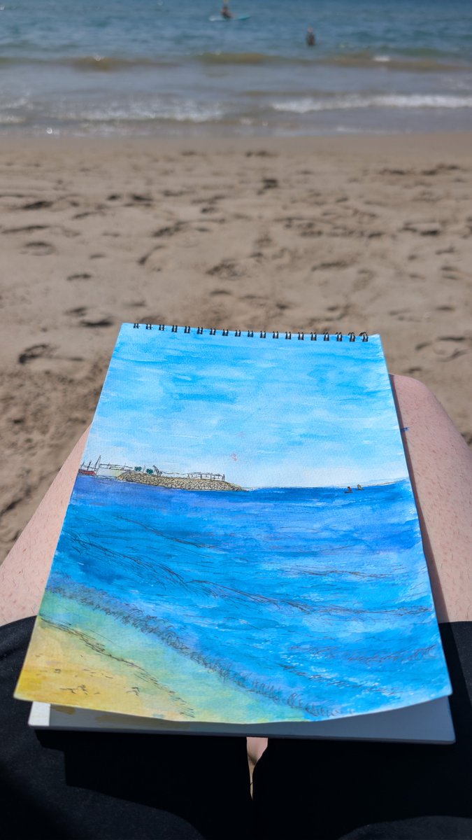 serenssk's tweet photo. Me estoy acostumbrando a cuando voy a la playa llevarme las cosas de dibujar y es puro relax https://t.co/Gywpz6kMoS