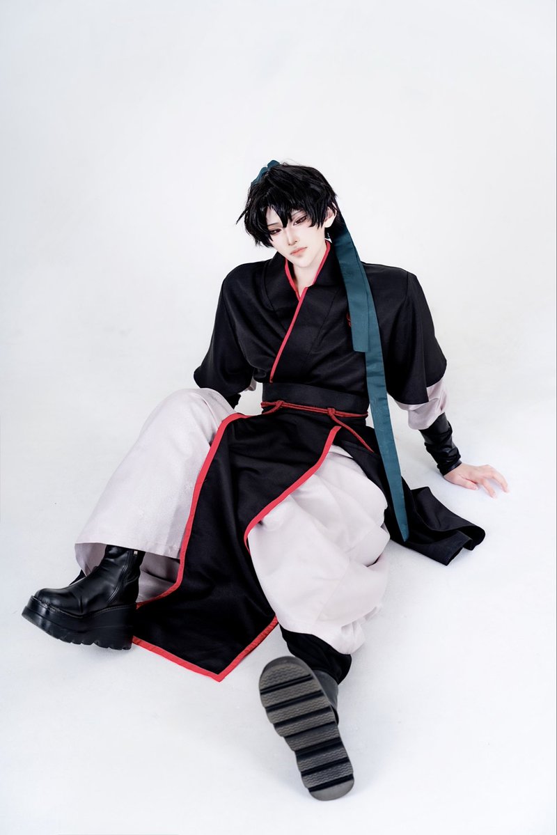 H_iro52's tweet photo. 어이, 나 도사라고. 

梅花劍尊

#華山歸還 #靑明 #コスプレ #cos https://t.co/VKHBgIwgao