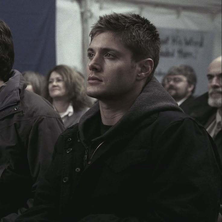 skzKarma88's tweet photo. We deserved more of hoodie dean https://t.co/5AVlsir1xt