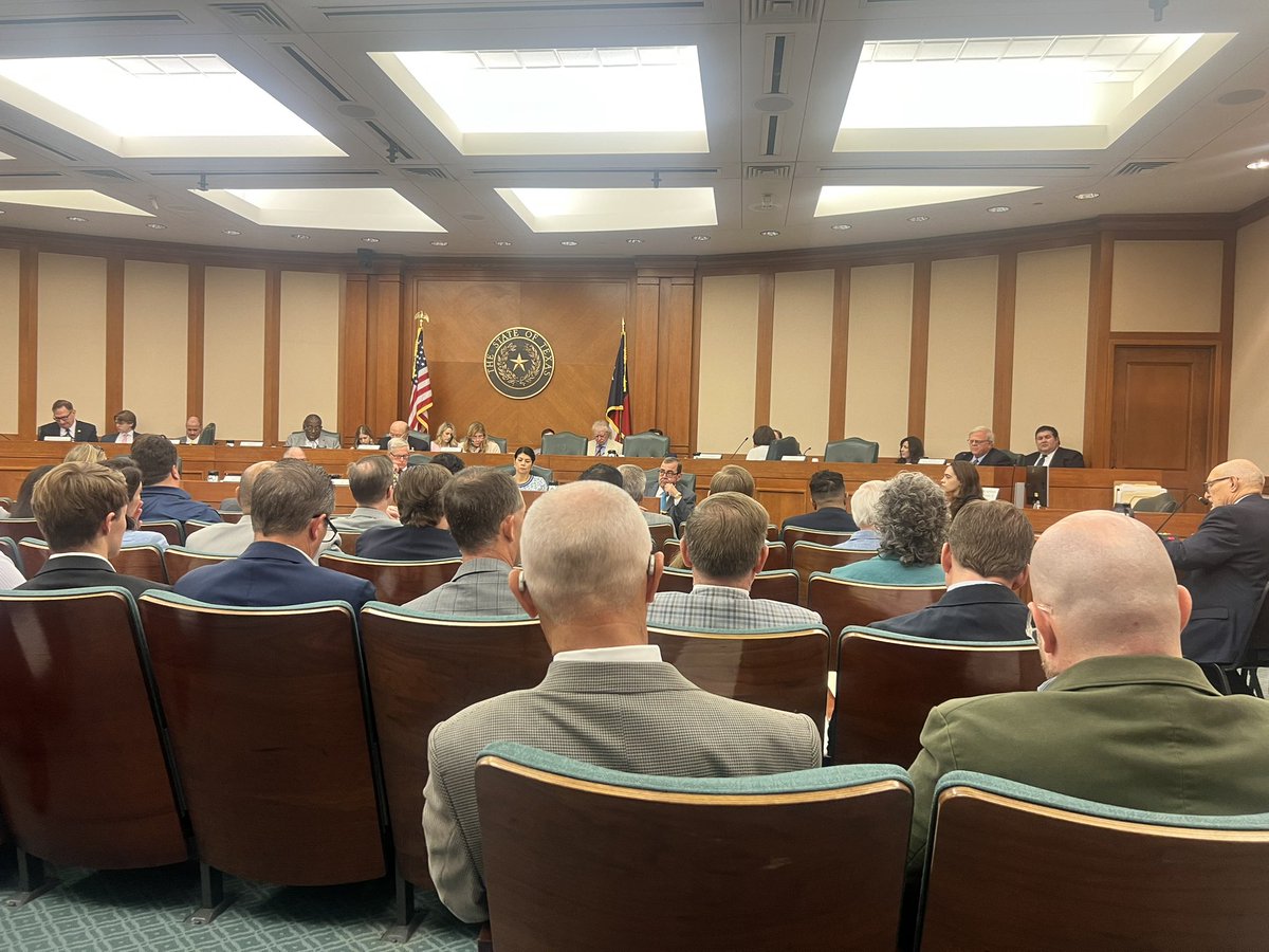 acectx's tweet photo. This week is off and running quickly in #Austin with the Senate Committee on Finance discussing multiple complex interim charges including #datacenters &amp; evaluating #transportation resources. @txcomptroller revenue estimator testifying now on data center tax exemptions. #txlege https://t.co/VzsrUjK5w0