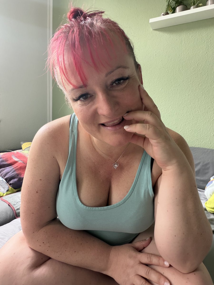 yourchristine02's tweet photo. Chubby or fat, which word fits me best? https://t.co/iG49FS9fdi